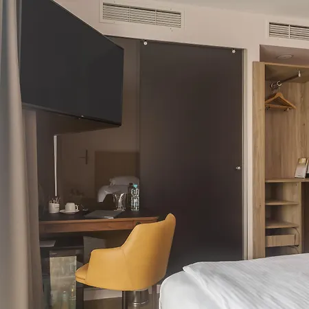 Hotel Amiral 4*