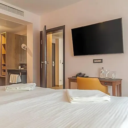 Amiral Hotel 4*