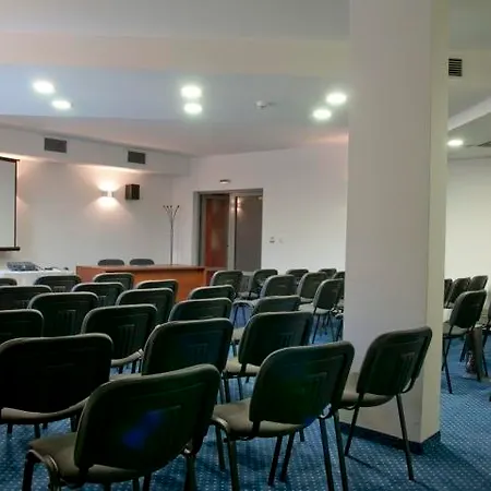 Amiral 4* فارنا